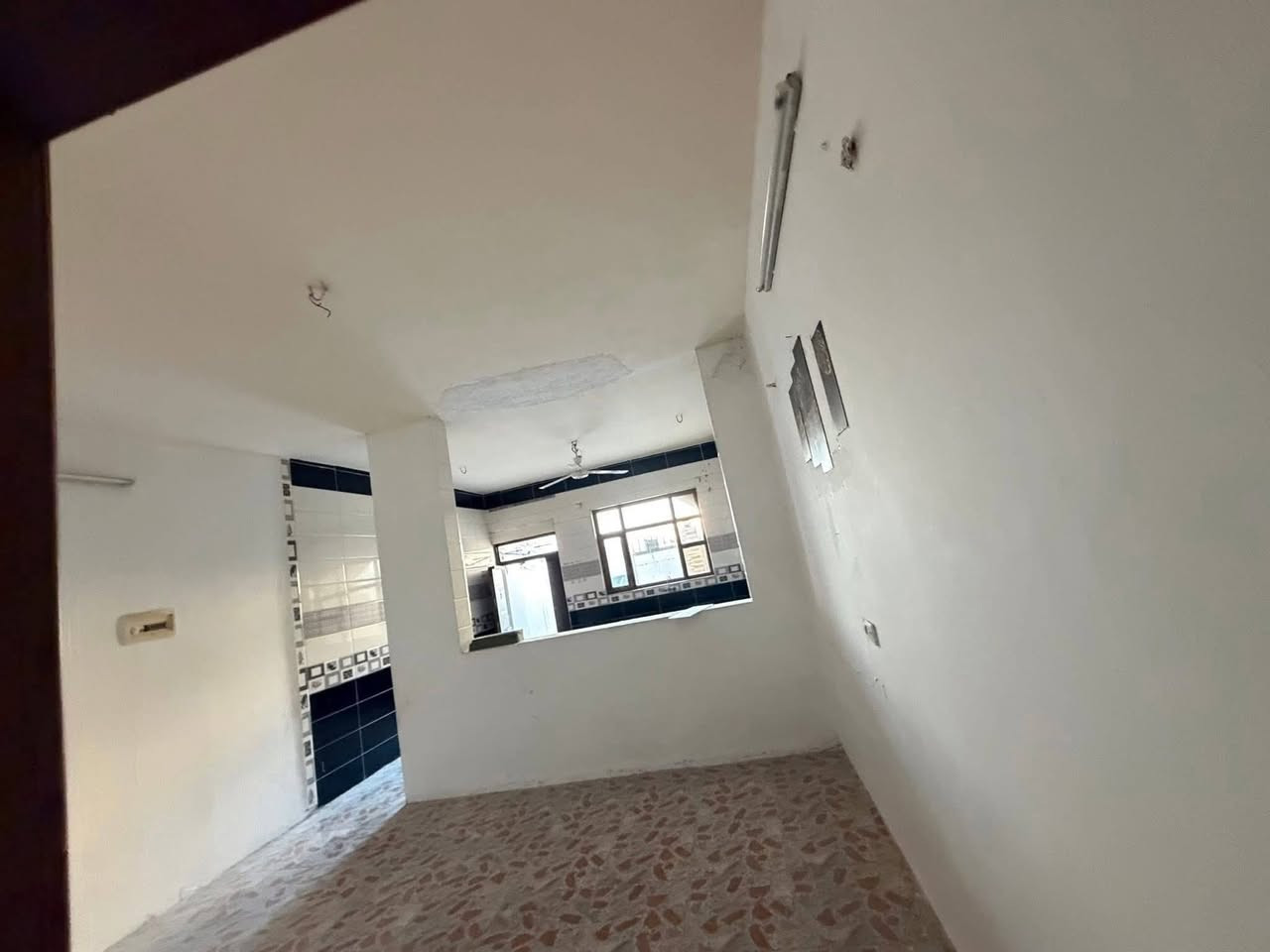 بــسم اللّــه ألرحــمن ألــرحيــم
#دارللــبـيــع  طــابــو صــرف 

#مسـاحـة 100متر  واجهــة  5✅  نــزال  20

#مـوقــع كركوك حي الواسطي قرب مسجد الحسنين 

#محــتويات الــدار✅ طابق 1
كراج مطبخ استقبال غرقة نوم صحيات  منور درج خارجي ارضيه سيراميك 

#الســعر98مليون

🔴 1- التعامل يكون مع صاحب العقار الشرعي حصراً
2- المكتب  وسيط بين الطرفين ولحفظ الأجرأات القانونية والتأكد من صحة العقار قبل تسليم اي مبلغ بأشراف قانوني

للأستفسار ✅مراجعة مكتب الاسياد للعقار 🔔

📍عنوان المكتب كركوك واحد حزيران قرب تقاطع الحصو ورمل 
                 للأتصال ***********📱

                             ***********📱

✅نستقبل جميع عروضاتكم السكنيه والتجاريه في كركوك 💯والترويج لها عبر الصفحه الخاصة بل مكتب
                  مكتب  الاسياد للعقار 
للأستثمار والتطوير العقاري 💯 معنا نحو الأفضل

https://www.facebook.com/profile.php?id=100063971986106&mibextid=ZbWKwL
