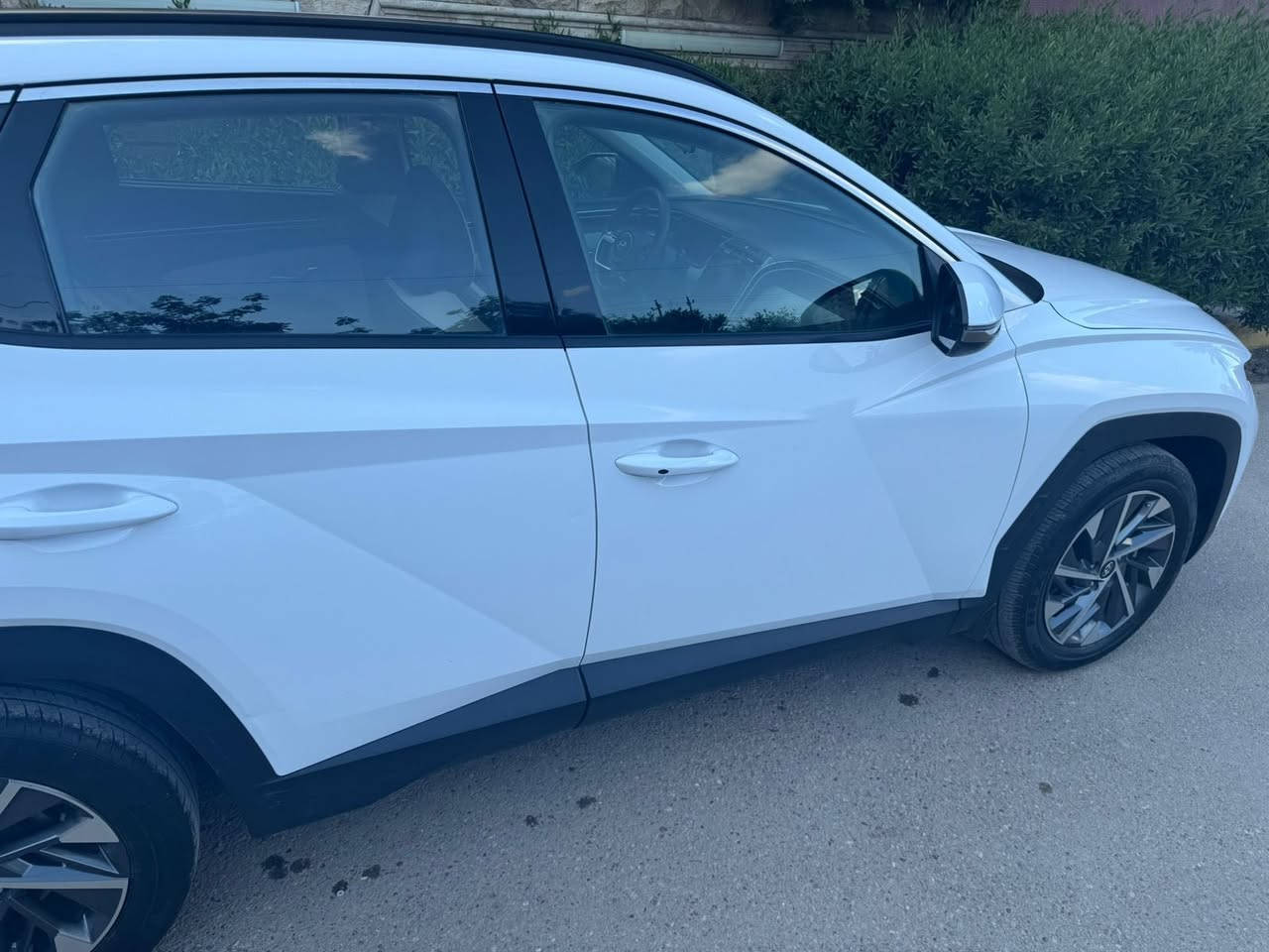 توسان 2023 للبيع
مواصفات السيارة
بصمة
تشغيل عن بعد رادار
اوتو هولد
هاند بريك كهربائي
مانع انزلاق
شاحن لاسلكي
شاشة ابل كاربلاي واي فاي
تخم تاير امامي جديد
٣ انظمه قيادة
كشنات جلد
بيها بارد بباب السايق واصبع بالباب اللي خلفه
***********
205$ ورقة وبيها مجال بسيط
