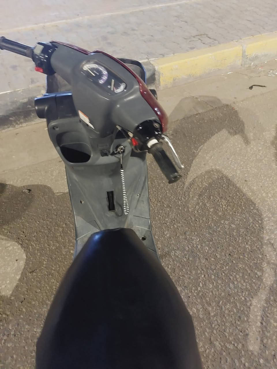 دراجه مغولي للبيع ما مفتوحه الدراجه كلها شغاله لايت اشاير عداد هورن  كامله مكمله نقص باتري مكاني كربلاء حي الحر السعر 475 و بيها مجال 
***********
@الجميع
