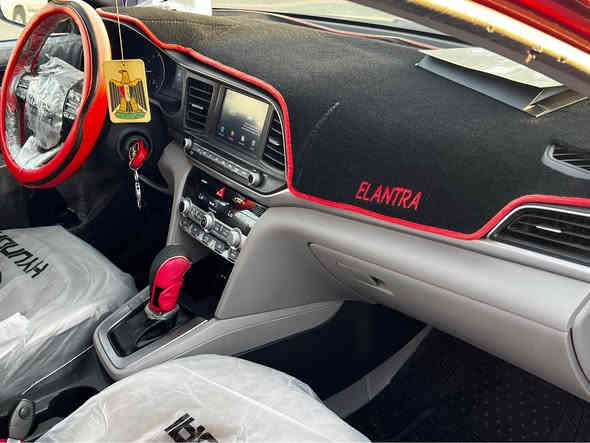 النترا 2020 أمريكي 
نص فول حادث كلش بسيط موجود رقم شاصي واتاكد بنفسك
بيها طخة هنا بالحنطة وع وضعها عفتها 
كير مكينة برغي ممفتوح بيها
السيارة عدا الطخة الي بالعراق كلشي مبيها 
قطرة صبغ مابيها
السعر 142$ وبيها مجال
*********** بغداد
