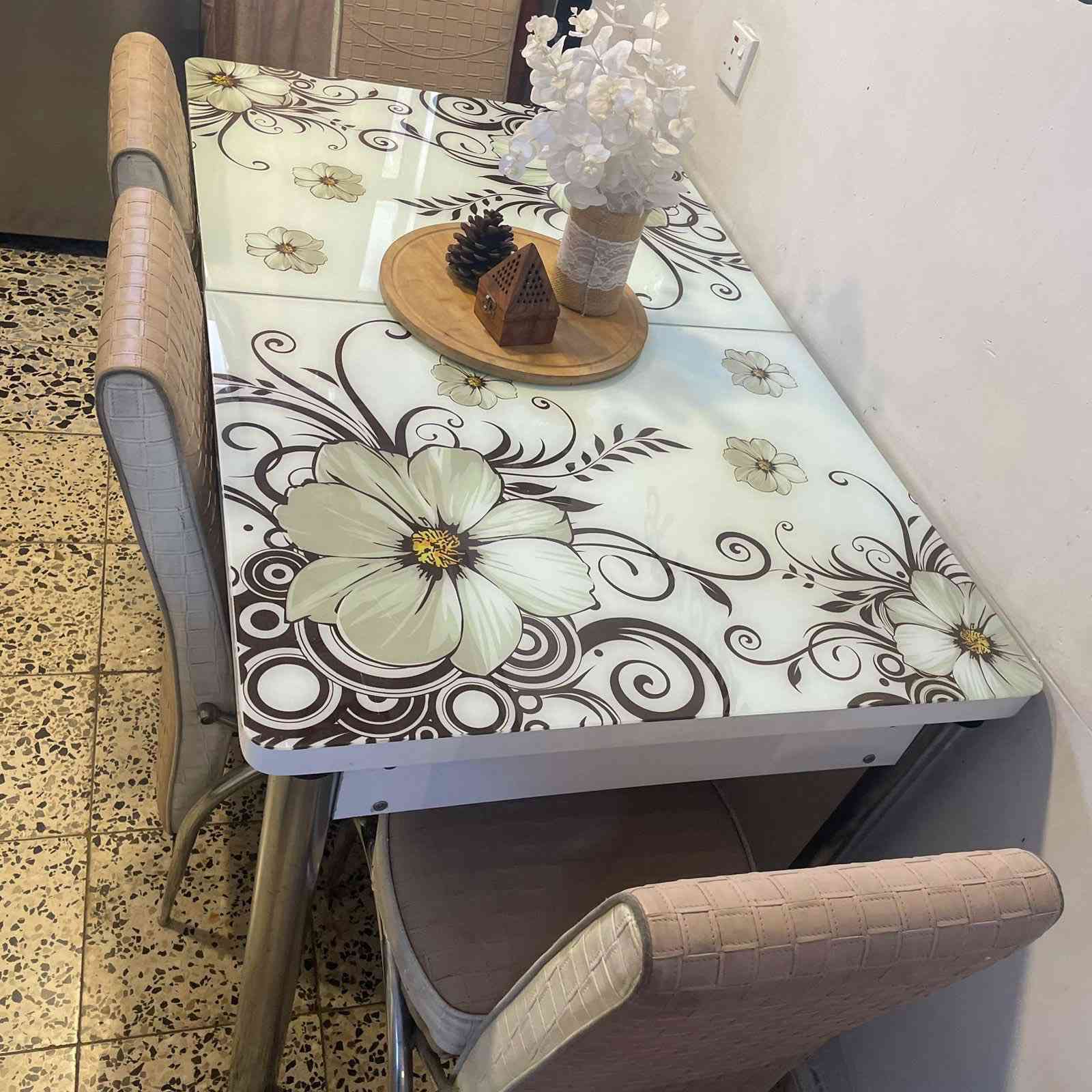 ميز طعام ويا ٦. كراسي نظيف بس اكو كراسي واضح بصورة مصلح

مكان العامرية بغداد


**إذا كنت صاحب هذا الإعلان وتريد حذفه لأي سبب، رجاءا أرسل رسالة إلى الدعم الفني**