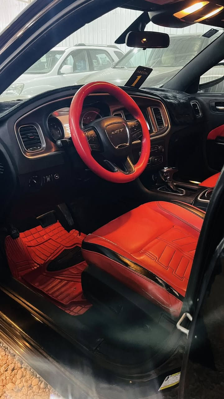 من رخصة الادمن
جارجر موديل 2020 اصل محرك 3600 حادث امريكا جاملغ وبنيد
وبالعراق صاربيه بابتين رش صبغ اثر تخريب السونار مع المنشور 
ماشيه 84 الف حقيقي 
السعر 195  
عنوان بابل شوملي ‭‬
‏‭***********‬
ملاحظة تشوف السياره غاليه اعبره وتحصل ارخص منه ودعيلي بالرزق
