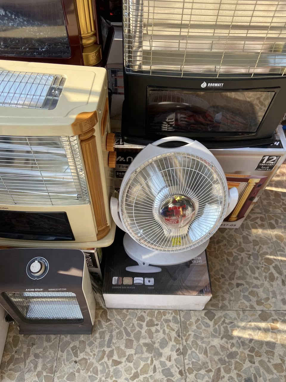 السلام عليكم
أخوان ملاحظة/ عروض على الصوبات النفطيه وكهربائيه 
وعروض بمناسبة راس السنة سارعوا بالحجز ويوجد توصيل لجميع المحافظات الحجز على الخاص او واتساب ***********
