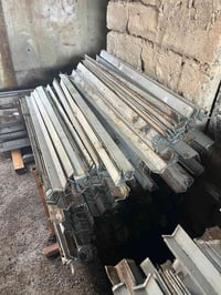 زاويه ٢ انج ٤ ملم  طول ١،٥ و٢م ١.٢٥  الكميه ١٠٠٠ قطعه بغداد مدينه الصد...