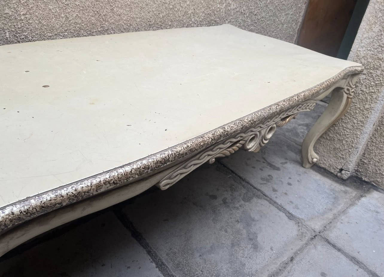 مرحبا طباخ +ميز طعام +كرسي وبسعر مناسب ***********
