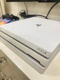 ps4 pro 1 tera بلي 4 برو 1 تيرا جهاز اونلاين 13.50 مع جوستك اصلي مبدلة...