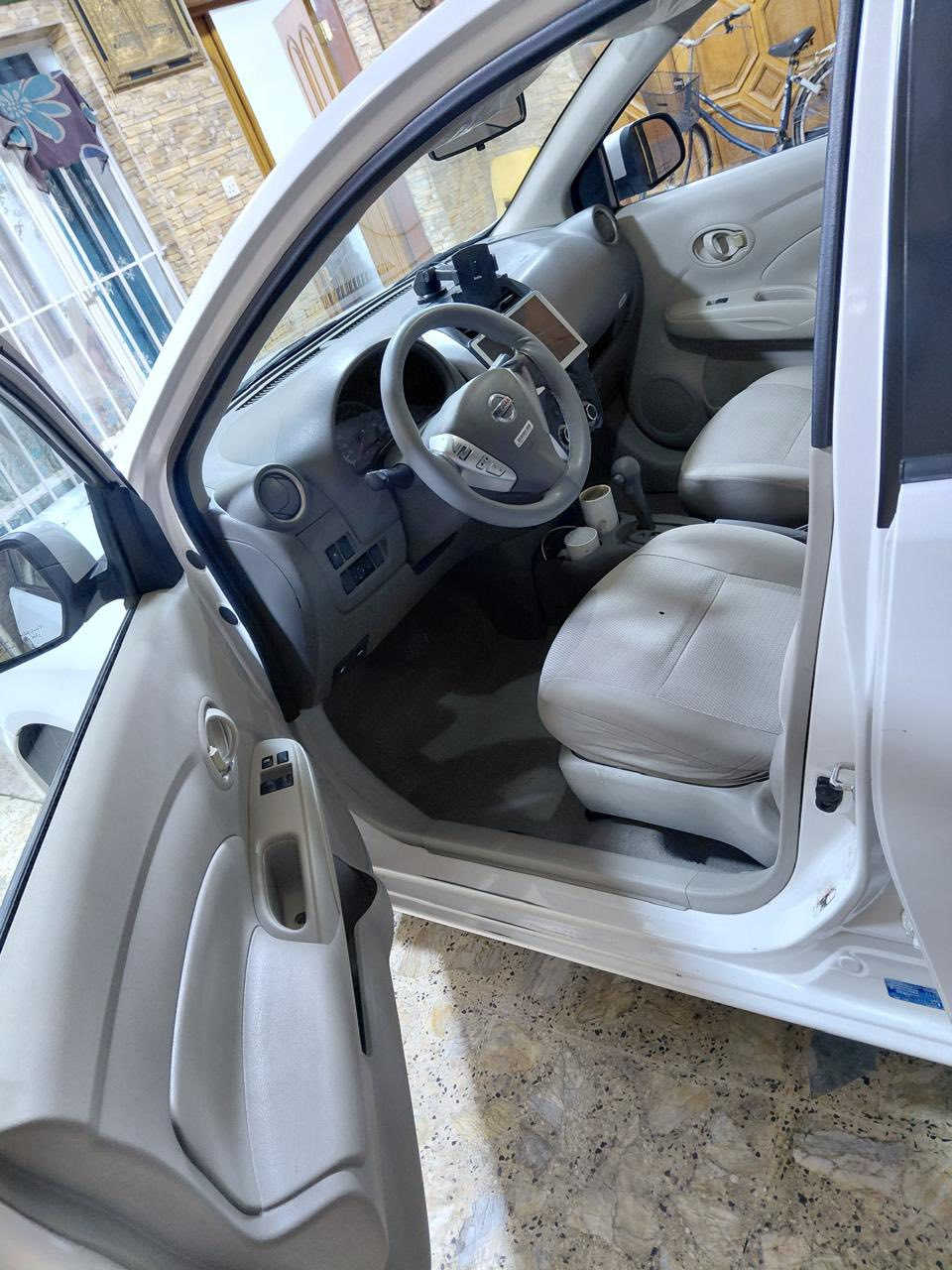 نيسان سني 2019  
بليته زركه ماشيه 90 
شاشة النوعيه الزينه اني شادهه ابد متعلك بالشمس اصليه وحساسات خلفيه وكامرة دواره وكاعيات مالتهه الاصليه
مكفوله ماعدا بارد علكد شبر بلباب البخلف السايق فقط والرصعات السونار مرفق بصور
مكينه وكير وتبريد على وضع الشركه ممفتوح بيهن برغي كفاله
بانزين ابد متصرف معروفه بصرف ال AVG مالتهه 13.5
السعر / 108 وبيهه مجال بسيط
العنوان / بغداد - الشعلة 
***********
