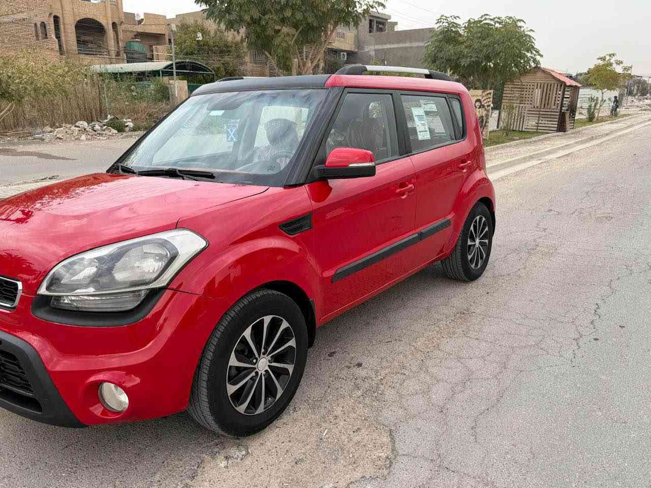 السلام عليكم 
صول موديل 2013 
خليجيه 
مكفوله من الصبغ وتبديل 
ماشيه 90 
مواصفات 
فتحه تبريد بيانو اشاير بل مري 
مري شفط باسمي
داخل احمر بلادي 
بدون اي نقص كامله مكمله 
رقم وسنويه وهزه كله جديده 
مكاني بغداد الكرخ 
*********** بغداد, العراق
