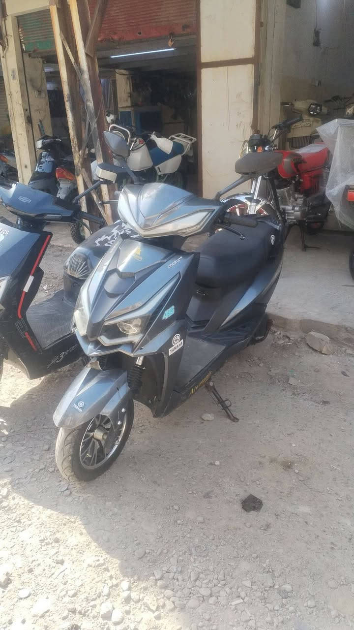 ماطور سكنس للبيع
6 بطاريات وحده دبل ولباقي مسطره
التواصل علا الرقم
*********** بي واتساب
***********
السعر 450 وبي مجال
التواصل علا الرقم خاص ما عندي بس واتساب اكو
