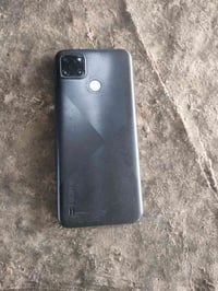 ريلمي C21 • ٦٤ جيجا • نضيف