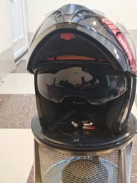 خوذه اصليه للبيع السعر 45وبيه مجال خوذه جديده جلخ مبيها 07507391432