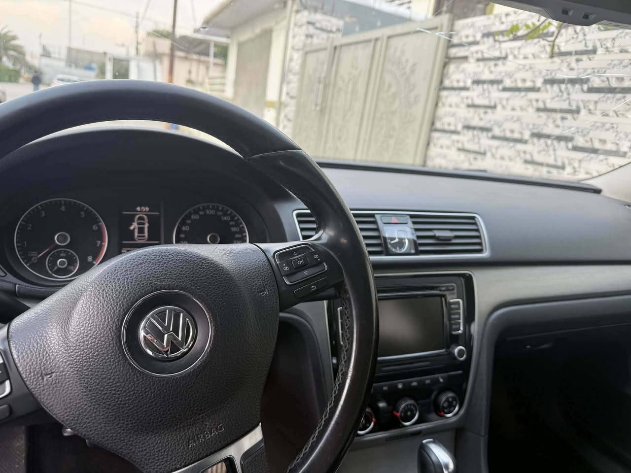 باسات 2015 خليجي لون نيلي ماشية 224 الف وبقيه مواصفات معروفه رقم سليمانية تحويل فقط مكان كركوك السعر 160 رقم واتس اب ***********
