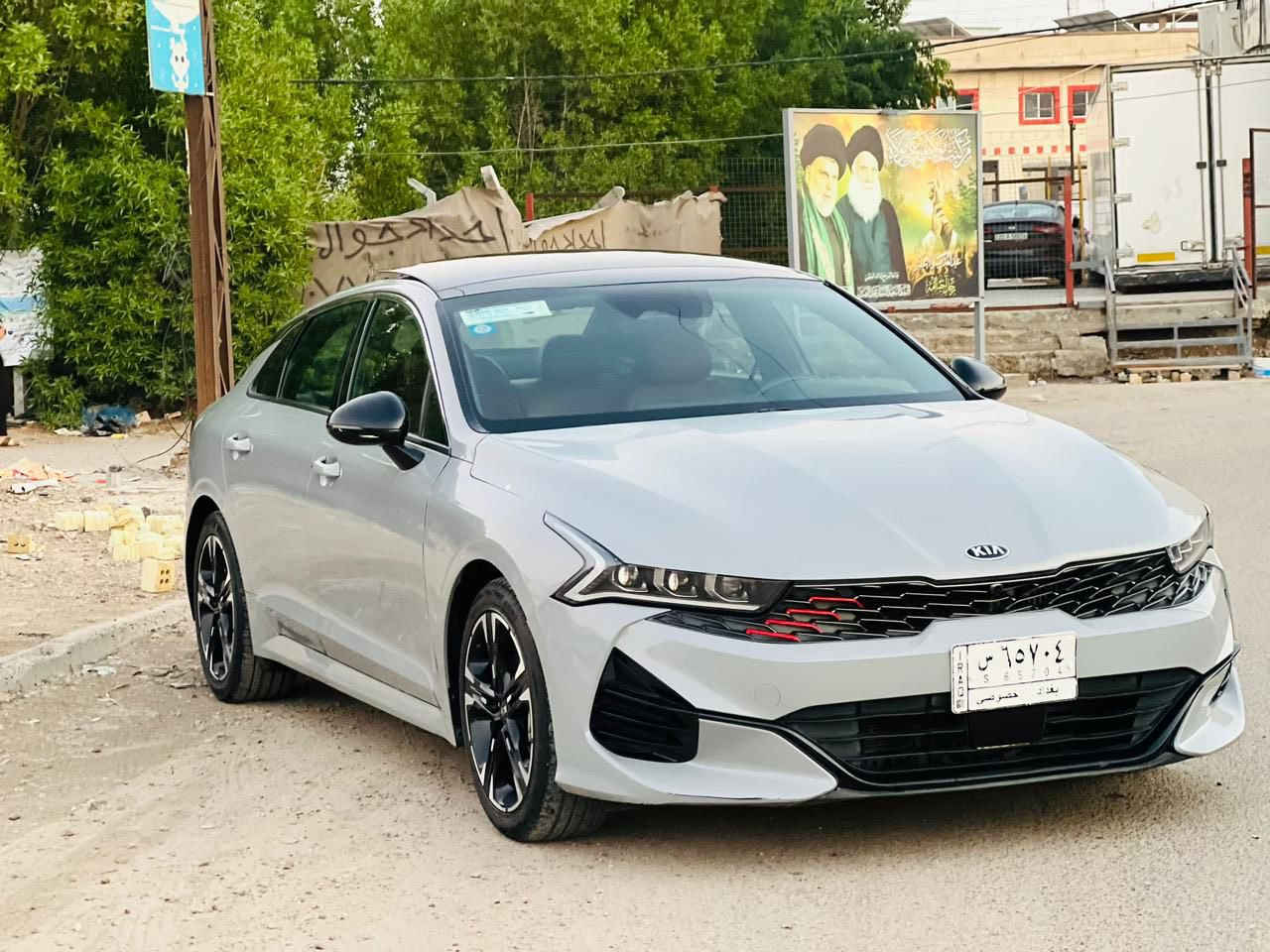 السلام عليكم 🧿
للبيع كيا K5 
ماشية (34m)

 الفئة جيتي لاين
المديل /2021 
رقم بغداد معوقين 
الضرر بنيد وجاملغ بدون دواخل 
 السعر.  (. 168. بيها مجال )
1 حجم المحرك 4 سلندر 1600 تيربو 
2 كامره +رادارخلفي+رادار امامي+ رادار جانبي مانع اجتياز  
3 بصمه ابواب وتشغيل عن بعد 
4زنون عالي وناصي
5مقاعد جلد اصلي احمر مختوم جيتي 
6سقف بنراما
7مقاعد الامامي كهرباء 
8هاند بريك بصمه 
9تحديد مسار 
10شاشا كبيره مع كامره دواره
11 ستيرن رياضي D شعار GT LINE
12 مثبت سرعه
13شحن هاتف 
14 اشاير بل مري 
15نضام قياده ايكو + سبورت + سمارت + نورمال 
وباقي المواصفات المعروفه في فئة جيتي لاين 
مكان السياره بغداد البياع
   .***********
.
