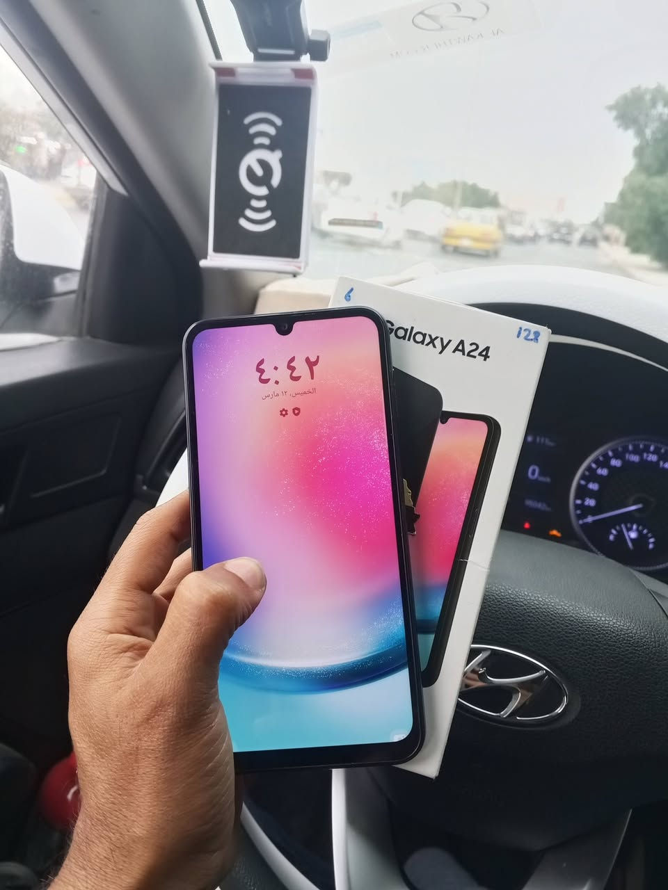 جلكسي  A24 مع ضمان الفحص
مستخدم شهر فقط مع كارتون وكيبل 
جديد كلش بيع او مراوس سعره 180


**إذا كنت صاحب هذا الإعلان وتريد حذفه لأي سبب، رجاءا أرسل رسالة إلى الدعم الفني**
