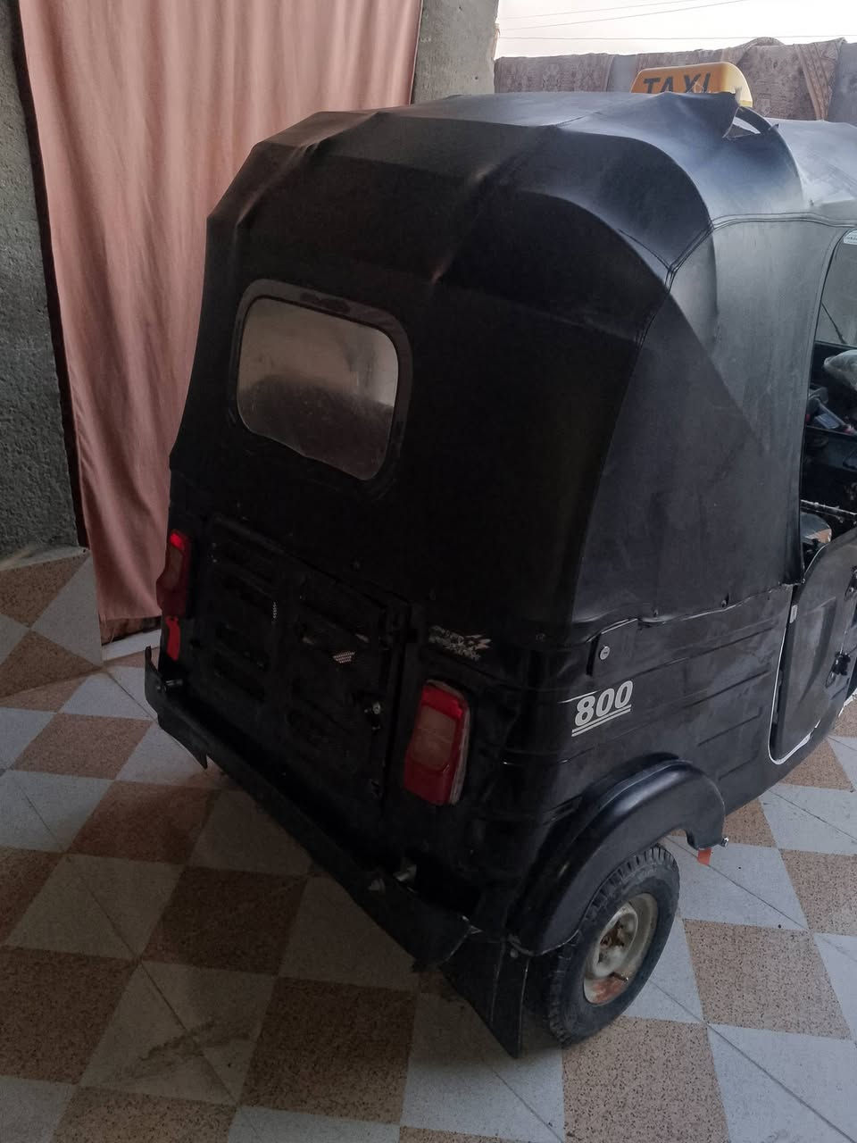 تكتك لبيع عشرين نضيفه رقم نكليزي سعر 6 هاذه رقمي *********** رفاعي
