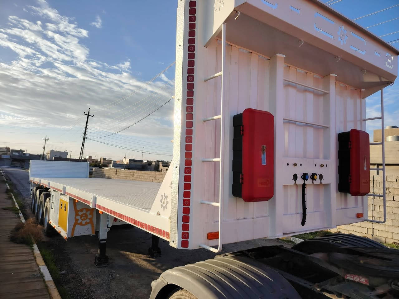 السلام عليكم عربانه للبيع صفر فلات تخم تاير ويل جديد  2026 عبدالله جوهر منافس سعر 175 اتصل ***********
