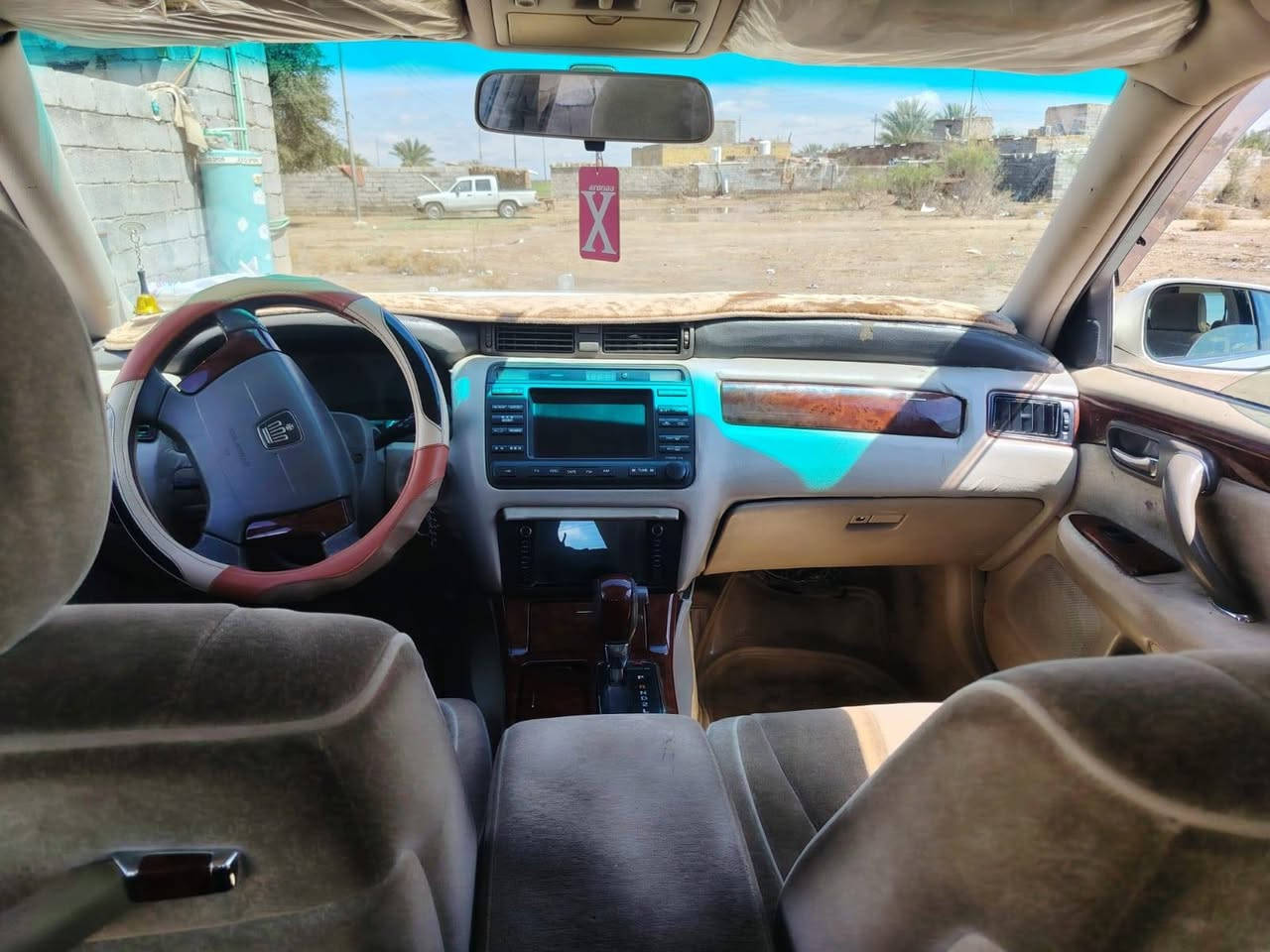 سلام عليكم سياره جنون دوات حاويه كفاله كرستال اصل لايت زنون بيه ستماره مال  حجيز دكمتين محرك ديفور زقير حدايده جديده تبريد ثلج كهربائيّ يات كله شغاله تخم تاير كارتون سعر 68وبيه مجال قليل رقم صاحب سياره ***********واتساب مكان الناصريه الشطره
