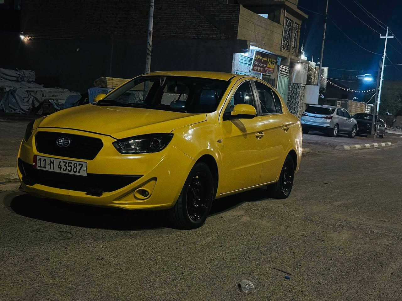 السلام عليكم فاو مديل 15ضربتها جاملغ جهة السايق فقط جاهزة وغرفتها جديدة +سفاري وتنتة نايلون
مكينة وكير وتبريد مكفول سيارة جاهزة بسمي مصفرة هيئة وغرامة..... ***********.... مامتواجد خاص
