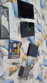 شغلات حاسبه شلع مع التوصيل 20 الف اكو بيهن شغال للحجز وتساب 0780188662...