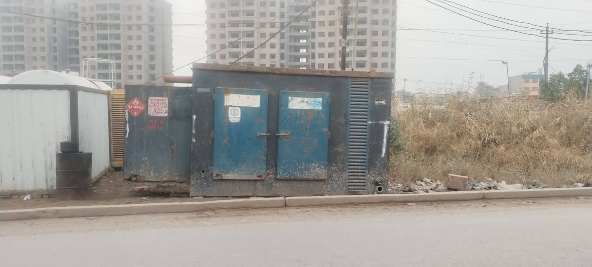 السلام عليكم للبيع كاتم مكان بغداد زعفرانيه سعر 11وبي مجال تواصل) ***********
