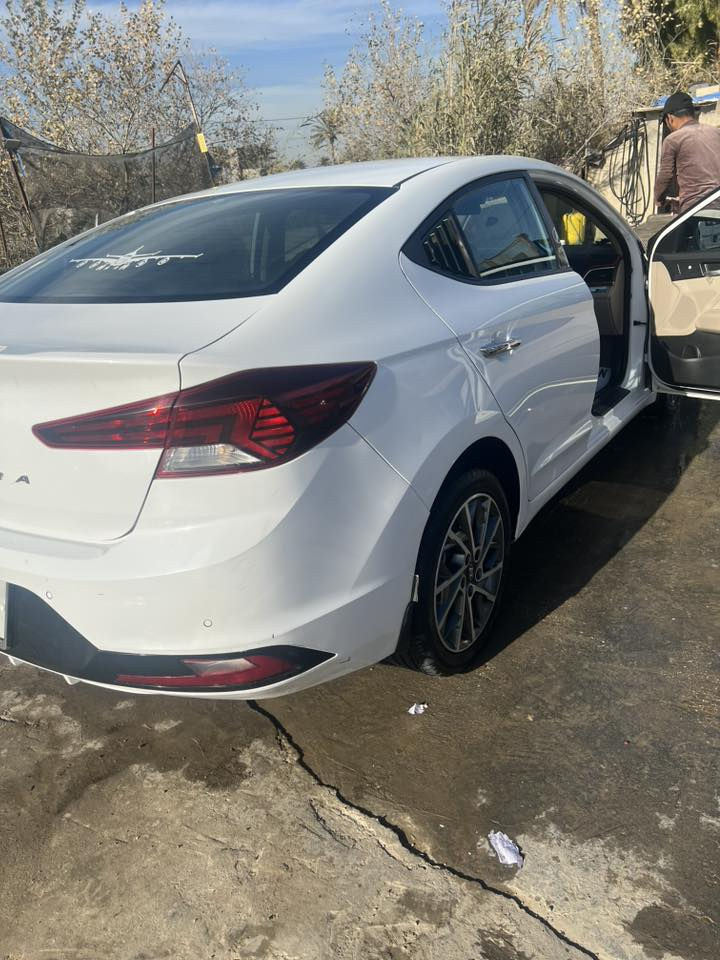 النترا 2019 خليجي  رقم بغداد تحويل ثاني يوم
فول مواصفات

فتحه سقف 
اشاير مري
مري شفط
حساس امامي خلفي
تبريد قطعتين
سياره كفاله  عامه. عده بارد قليل  بل صور 
كفاله من صبغ وتبديل كير محرك تبريد على وضع الشركه سبير منازل سياره جديده واستخدام نضيف جاهزه من كلشي السعر 166 وبيهه مجال للاستفسار ***********/.   ***********
