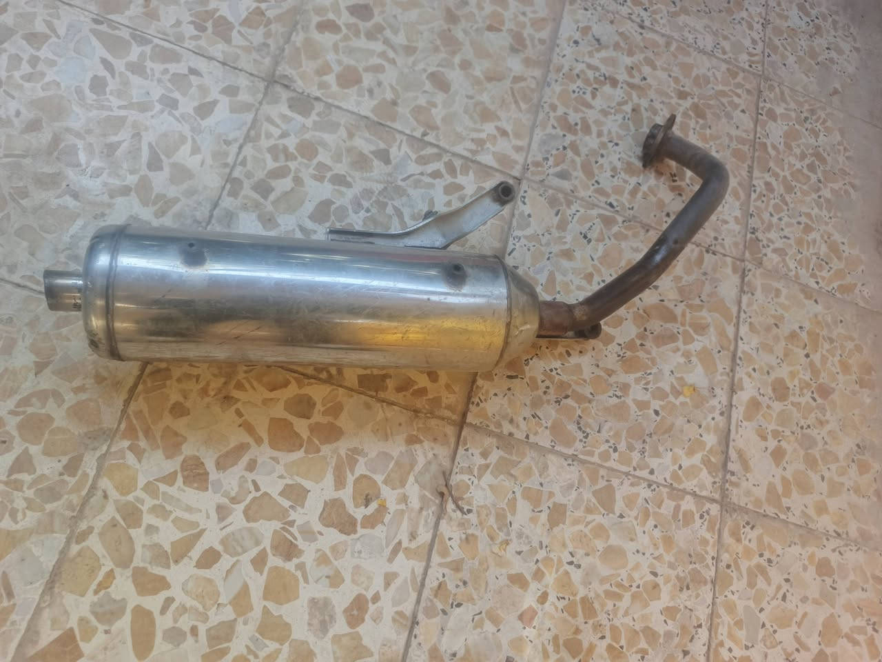 شتريد تفصيخ موجود  كله بلادي ماكو تجاري بس التزويد الازرك تجاري دبلات كلجات رواجز كله بلاد تفصيخ أتصل ***********
