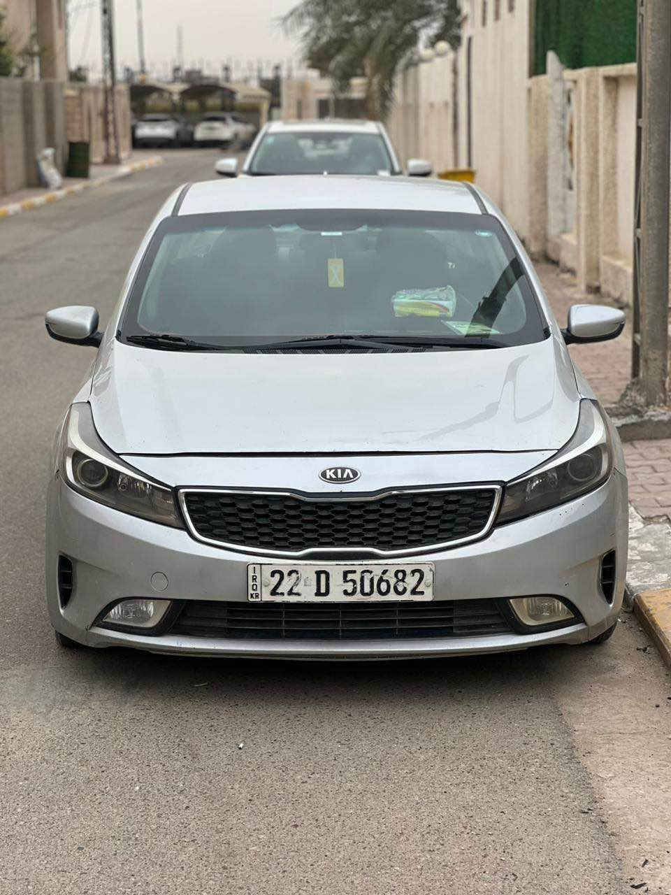 للبيع فورتي ٢٠١٧ بسم عربي تحويل مباشر لسيارة بيها رشات صبغ ابيع حزام كير مكينة تبريد تايرات كلة نظيف مناقصها شي لسيارة السعر٩٩ وبيهامجال بسيط مكاني بغداد مصفى الدورة *********** بغداد, العراق
