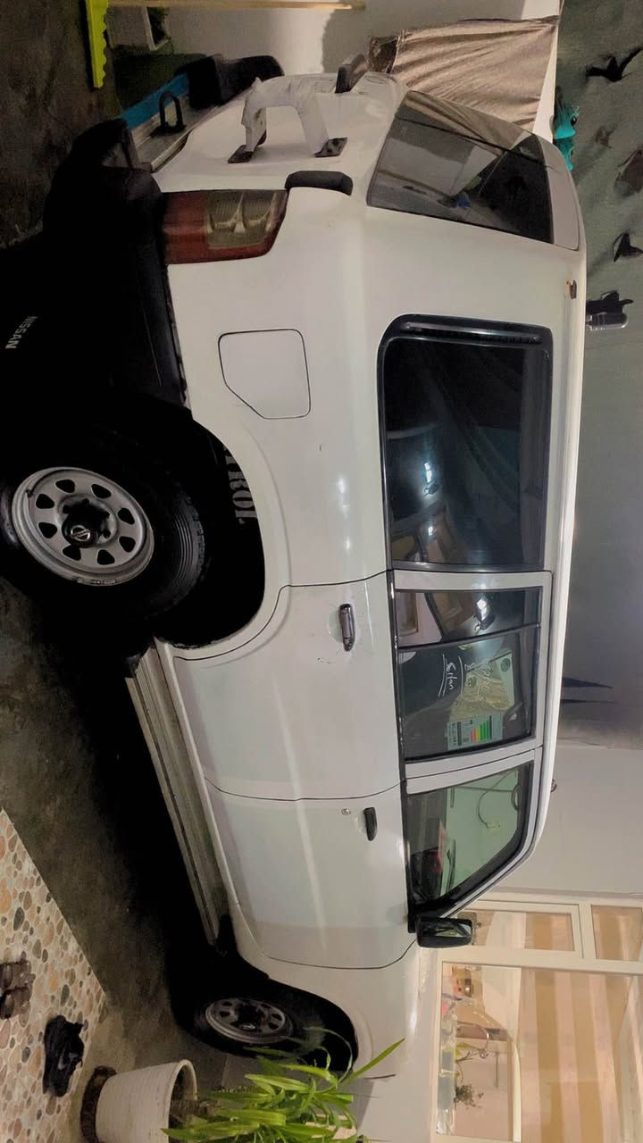 پاتڕۆڵ مۆدیل 2001کویر  غازو بانزین. کتابی مزایدەی کەرکوکی لەگەڵایە  سیارە کامل بۆیاغە  یەک قرچی دوای دەرگای سایەقی هەیە تەقیوی نیە  کارەبای کامل مەزبوتە  توندو تۆڵو بئ مەسرەفە      ژ.*********** شوین چەمچەماڵ شمشمل, السليمانية
