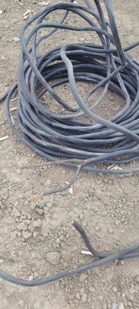 للبيع. طوله  20.  متر.     سعر. 50.            07817564682