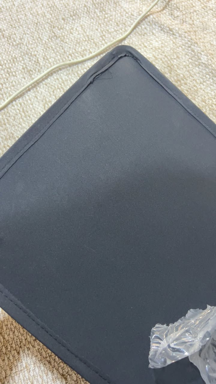 سلام ؏ـليكم عندي بردات كورلا كويتي اصلي تعتيم ١٠٠٪؜ تخم كامل خمس قطع للبيع رايدهن ب ٥٠ الف مكاني بصرة  
***********
