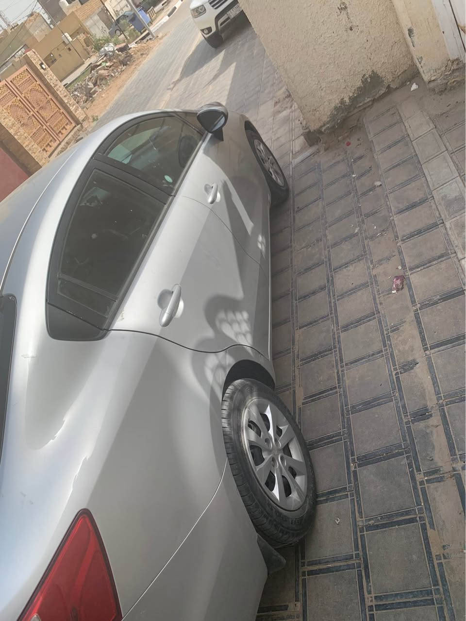 كيا ريو وارد امريكي محرك ١٦٠٠ بحالة جيدة جداً ماشية ٧٥ ميل، تبريد ممتاز ، حادثها المازدة جهة السائق و بالعراق حادث دراجة جهة عكس السائق، كاملة ما تصرف عليها ، حساسات خلفية مع كامرة، مبطنة جلد ، بلاجكتورات امامية، السعر ٨٢ كربلاء, العراق


**إذا كنت صاحب هذا الإعلان وتريد حذفه لأي سبب، رجاءا أرسل رسالة إلى الدعم الفني**