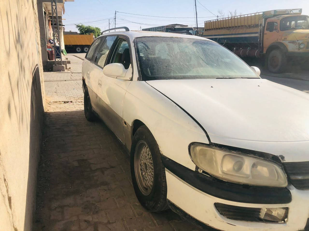 السلام عليكم
اوبل بزونة 
رقم نجف _راعيها نجف 
سنوية ساقطة 2019
موديل 95
مكاني نجف 
گير _محرك _كهربائيات شغالة 
السعر 18 
***********. رقمي

