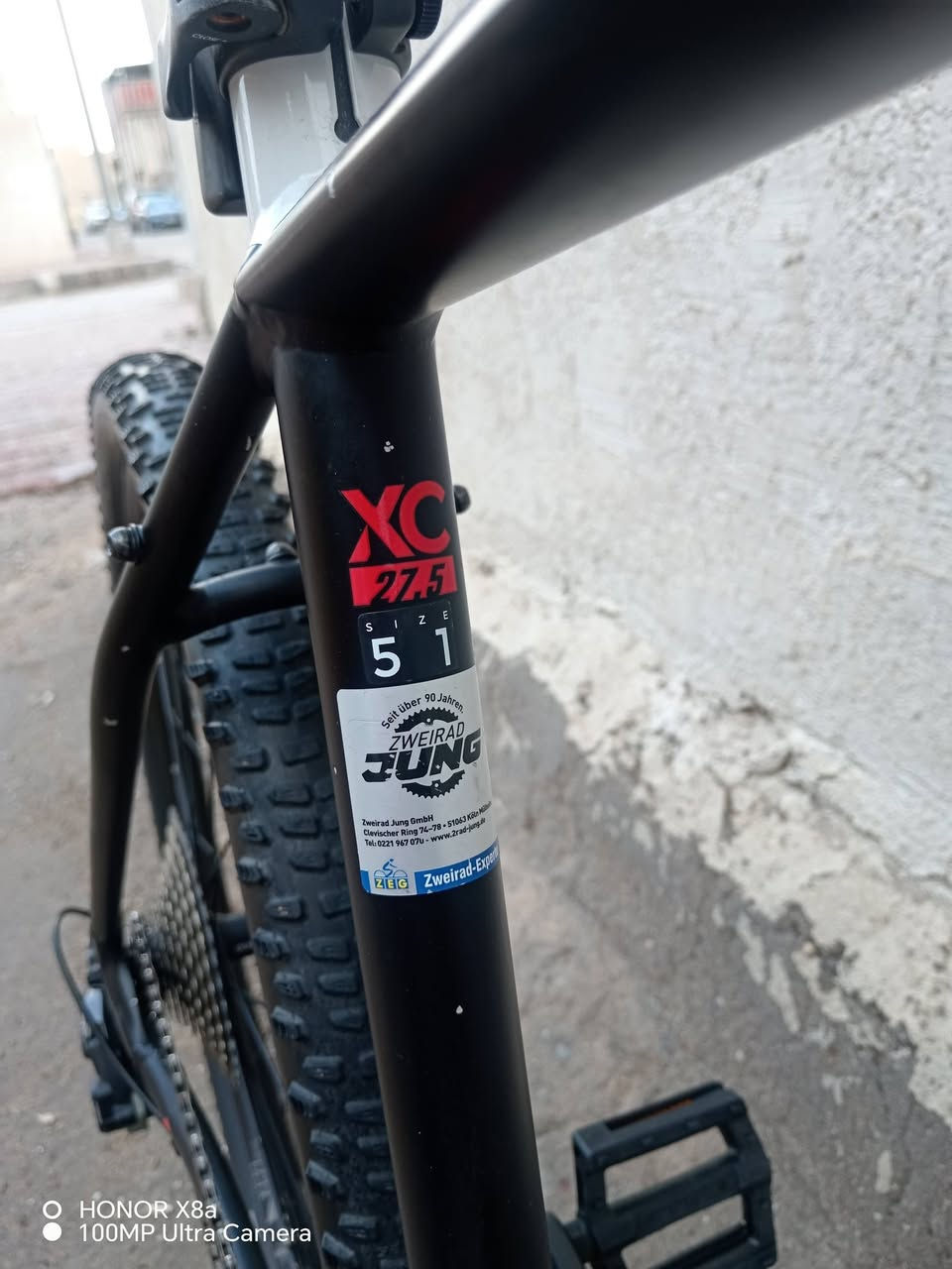 سلام عليكم دراجه هوائية ماركه BULLS وارد ألماني.   حجم 27.5 قياس لارج. دبل هواء ROCK SHOX سيت كروب Deore 2*11   **ستيرن وكشن وبوري سرج وبايدرات كلهن ختم واحد BULLS ويلات شفت بولبرن. اطارات شولبي السعر عالخاص للجاد بالشراء


**إذا كنت صاحب هذا الإعلان وتريد حذفه لأي سبب، رجاءا أرسل رسالة إلى الدعم الفني**