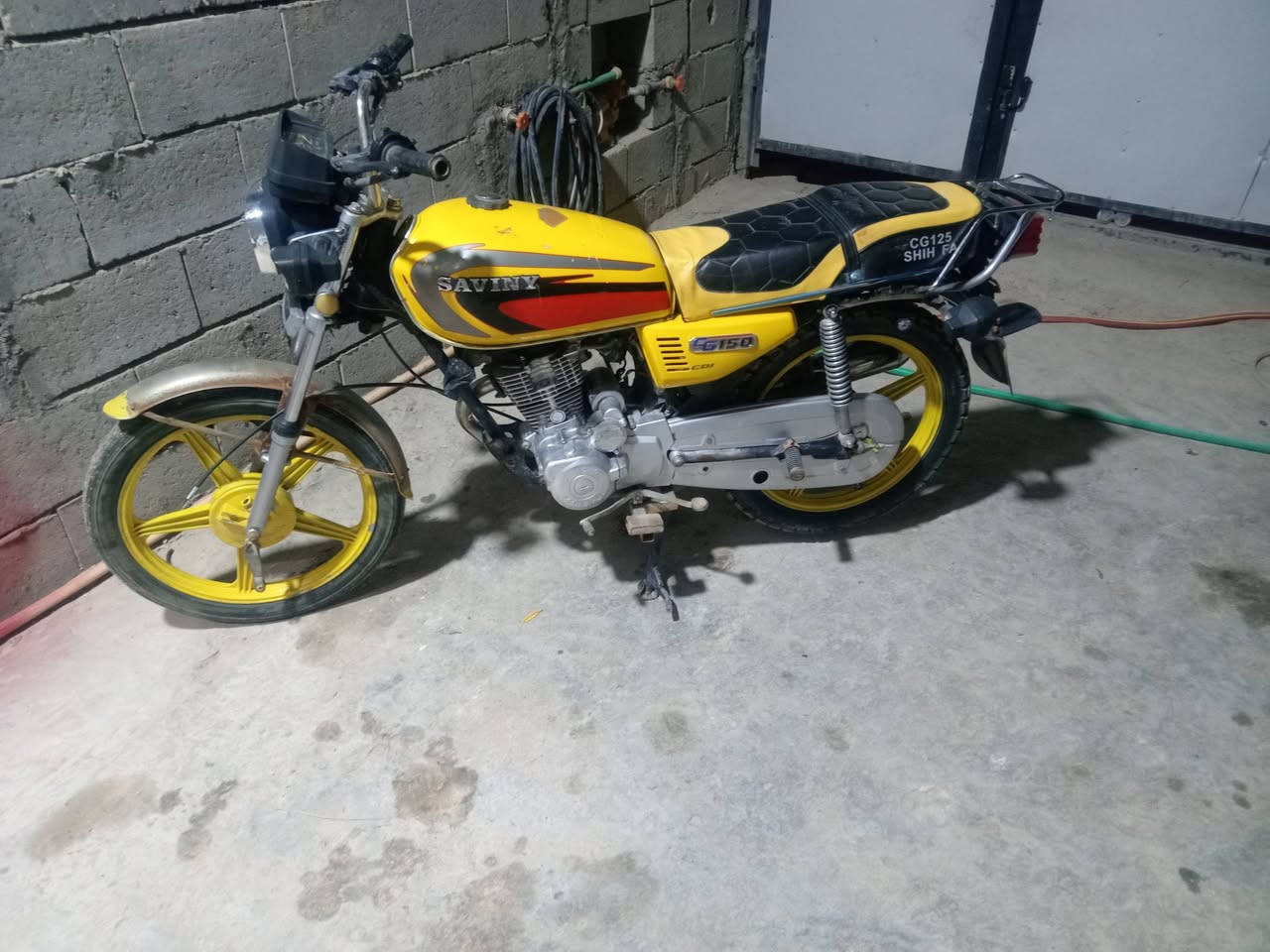 سلام عليكم دراجه للبيع موديل 2021 مكان الشراع السعر قيم بل يحبه الله الستفسار ***********
