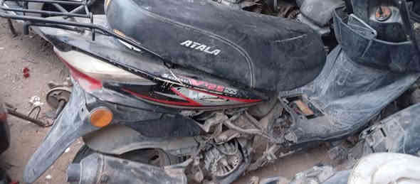 السلام عليكم دراجة كاوسكي دراجة شغالة سلف والهندر ماكو مكينة ناعمة كلش ما مفتوحة نكرة سلف تشتغل بكل وقت بيها نقص كفر امامي والباقي نواعم كهربائيات كلها شغالة 
العنوان: كربلاء أمن الداخلي 
السعر:  150 فقل 
للأستفسار: خاص او على رقم *********** واتس فقط
