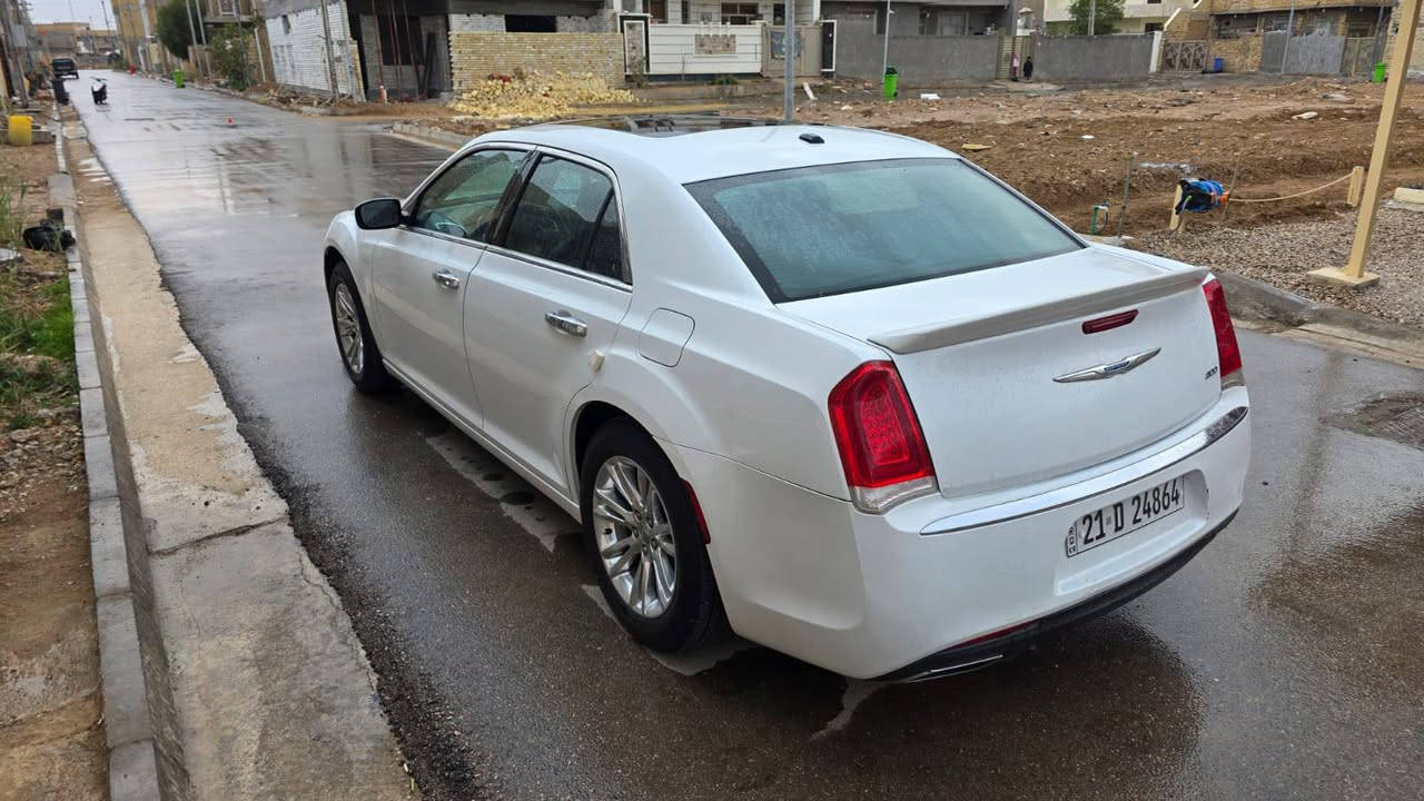 السلام عليكم أوباما للبيع موديل 15 رقم سليمانيه تحويل ثاني يوم  ماشيه 168 مكان السياره واسط الكوت ***********السعر 240
