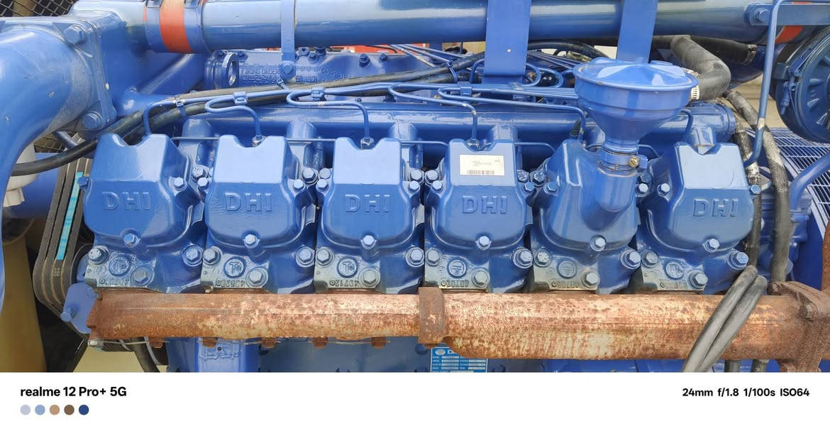 السلام عليكم  
دايو 12 اسلندر DHI
كوري اصلي 
غير مجدد 
650 كيفي 
ساعات العمل 2270
اخت الزيرو شرط الحمل 
برغي ممفتوح بيهه شرط 
الاستفسار الاتصال 
***********
***********
