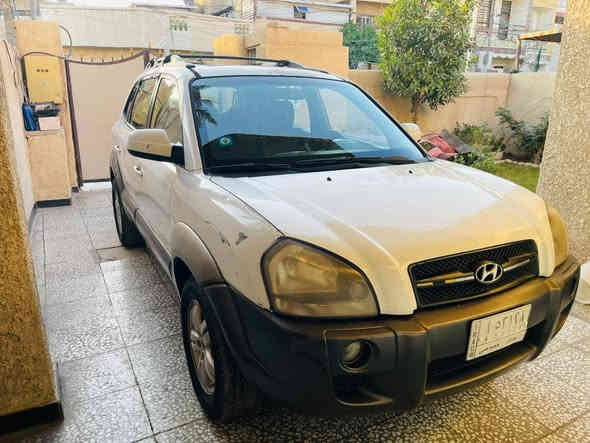 السلام عليكم
هونداي توكسان 2007 

V6 2700 

بغداد - سنويه 2029

تبديل بنيد فقط 

السياره نقصهه فقط حدايده صدر 

محرك و كير و تبريد كفاله 

الداخل نضيف 

السياره ماشيه ١٩٠ قابل للزياده 

السياره جاهزه من كل شي الحمد لله 

السعر ٦٩ و بيهه مجال حك الجيه 

و ما اعتقد تلكه هيج سعر و بهاي النضافه 

العنوان بغداد الدوره ابو دشير 

***********
