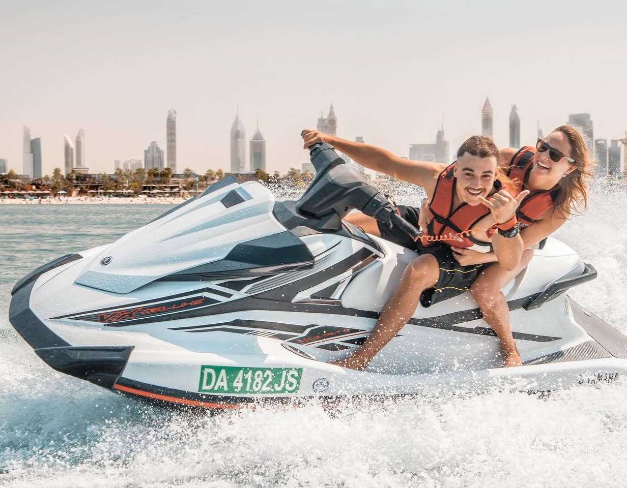 A 40HQ container can accommodate 12 motorboats.
CA1: 10800$ FOB 
CA5: 12800$ FOB


**إذا كنت صاحب هذا الإعلان وتريد حذفه لأي سبب، رجاءا أرسل رسالة إلى الدعم الفني**