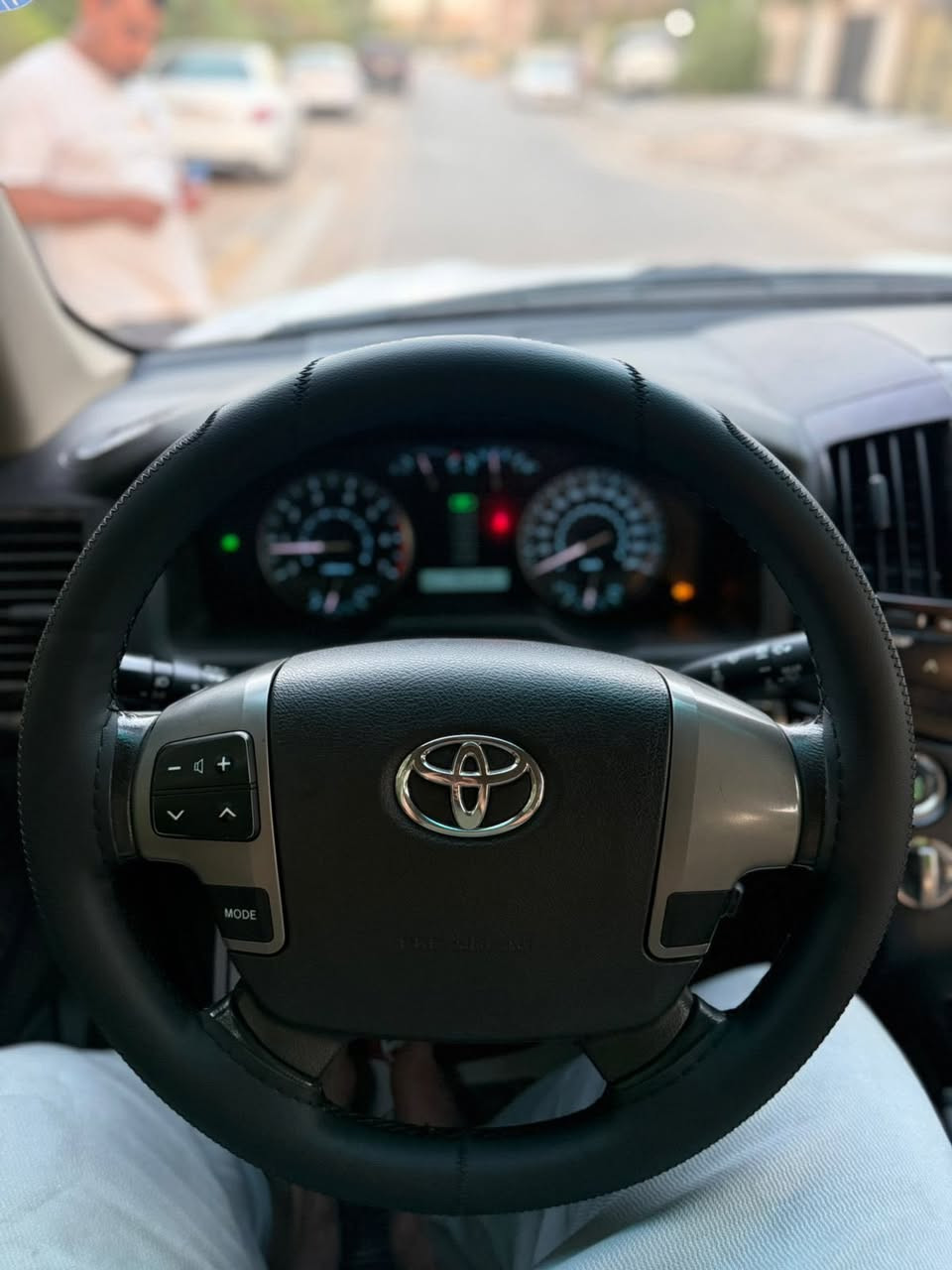 السلام عليكم ورحمة الله وبركاته
للبيع – تويوتا لاندكروزر G.X.R.i
📌 موديل: 2011 ستينيه
📌الرقم سليمانيه   السيارة باسمي شخصياً

🔧 المواصفات:
 • المحرك: V6
 • الكير: أوتوماتيك
 • الدفع: رباعي 4WD
 • بصمة تشغيل
 • ثلاجة
 • تبريد ٣ قطع
 • شاشة
 • كاميرا
 • مانع انزلاق
 • إشارات بالمرايا
 • فتحه سقف

 
 🔸 السيارة كلش نظيفة وما بيها أي نقص  

🔸الممشى ٥٠ الف حقيقي حقيقي حقيقي وشرط الفحص

 🔸خالية من العيوب
 
 🔸 مكفولة من الضربة والصبغ والبارد والرصعه والشخط جديده بمعنى الكلمه 

#المكان بغداد_التاجي 
 
📞 للاستفسار:
***********
