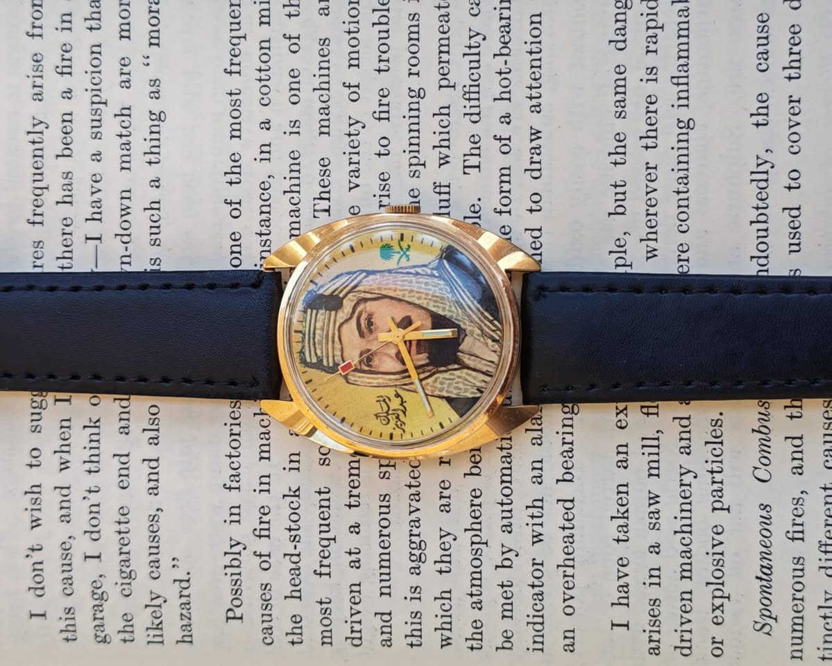 لهواه اقتناء النوادر ساعه يد تذكاريه تعمل بنظام الملو اليدوى صناعه سويسرى ظرف مذهب استيك جلد طبيعي


**إذا كنت صاحب هذا الإعلان وتريد حذفه لأي سبب، رجاءا أرسل رسالة إلى الدعم الفني**