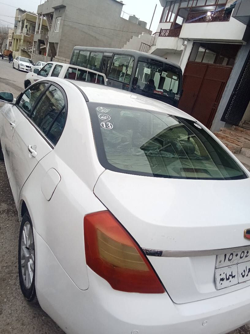 جیلی 2013ی ئیم گراند
بی بۆیاخ بێ شوخت لۆک لۆک
12هەزار ڕۆشتوە 
گێڕومەکینە بشرت
سلایت و حاسە و جالد
فول موسفات 
سەیارەکە سەنەوی بسرچوە  من بەس بەاویات
دەیفرۆشم  مالی دۆستە 
سعری خواربازاڕ 44گلا پاکە
*********** السليمانية, العراق
