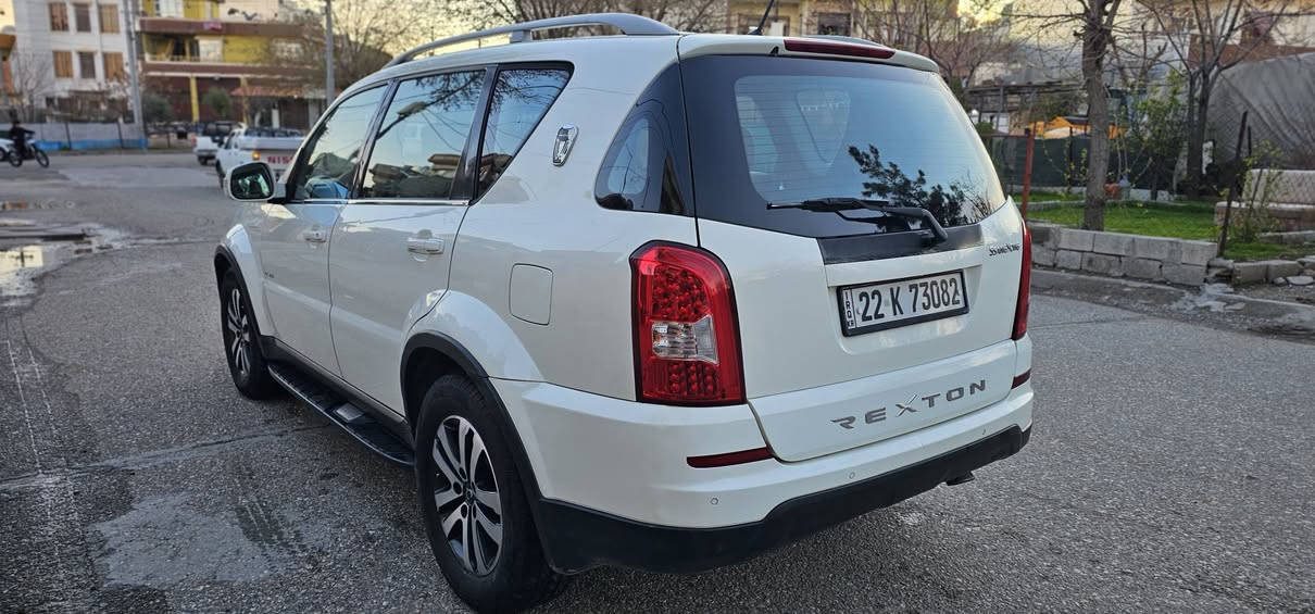 سانگوێنگ ڕیکستۆن 2015فول مواسە فات گێڕومەکینە مارسیدس نیوپارچەی بۆیاخە سەنەوی بەسەرچوە هەزەوڕەقەمی تازەیە سعر{103}***********
