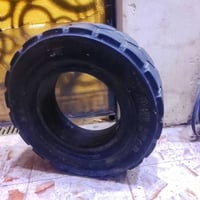 تاير شوكة للبيع مستعمل نضيف حيل نضيف مكاني بغداد سعرة ٣٥٠وبي مجال لشرا...