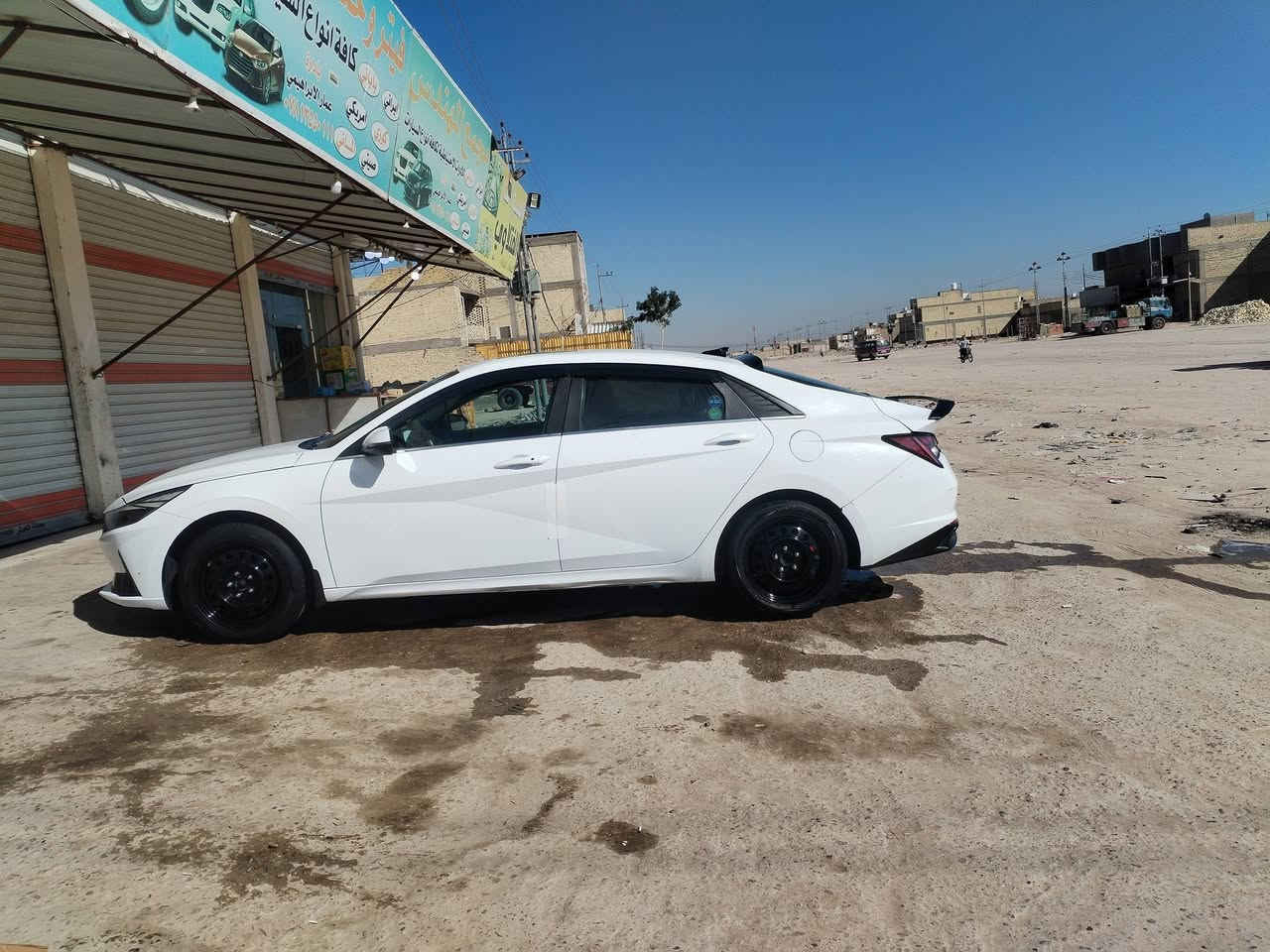 سلام عليكم شباب مكلف بنشر
لنتره لبيع مديل 22 خليجي 
مكينه 2000 دوش 
تربيده ثلج سياره ماعيزه اي شي 
مكينه وكير شرط ماملعوب بيهن 
كهربائياته وضع شركه 
سياره جاهزه من كلشي اسياره فول موصفات  
مكانه نجف  اسعر 138 تريد مداور تريد وكاله 
*********** لسونار موجود بل منشور
