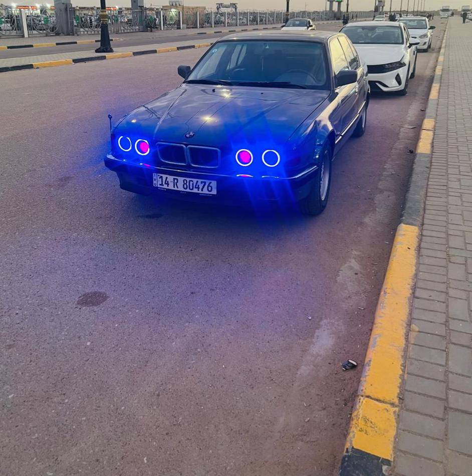 سلام عليكم بيئم حجم 740مرغوب مكينه 8مكينه بلكارتون سيارة جاهزه من كلشي مكفوله من الضربه بيهه صبغ فقط رقم انكليزي بصرة تحويل شوكت مايعجبك السعر 55مكاني بصرة حي الزهراء رقم ***********
