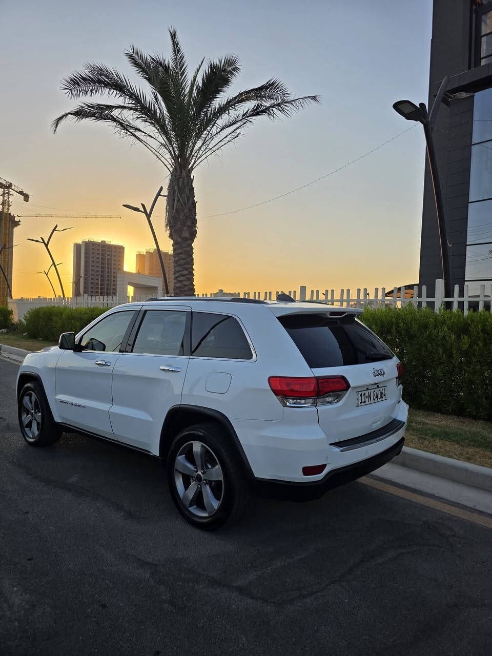 ⚫ جيب كراند شيروكي ٢٠١٦ للبيع او المراوس
🔹 محرك 3600 V6
🔹 رقم بغداد الجديد (سنوية جديدة + هزة جديدة) باسمي

🔹 مواصفات السيارة:

بانوراما
• تشغيل عن بعد
• ردارات 
• تبريد قطعتين وبلكشنات هم
• تشغيل عن بعد
• حساسات خلفية
• توقف ذاتي
• كاميرا دوارة
• نقاط عمياء
• كروز سرعة
• ويل 20
• أبل كار بلاي
•كشنات جلد
• كشن كهرباء
• هيترات بالكشن
• هيتر بالستيرن
• صندوق كهرباء
• لايت زينون

صبغ ٣ قطع 
وعدك حافه جاملغ توحيد
وبلباب لوره كارت بسيط
السياره بدون ايرباك بشرط
📍 موقع السيارة: بغداد / الدورة

💰 السعر: ١٦٣ ومجال بسيط

📞 للاستفسار:
***********
