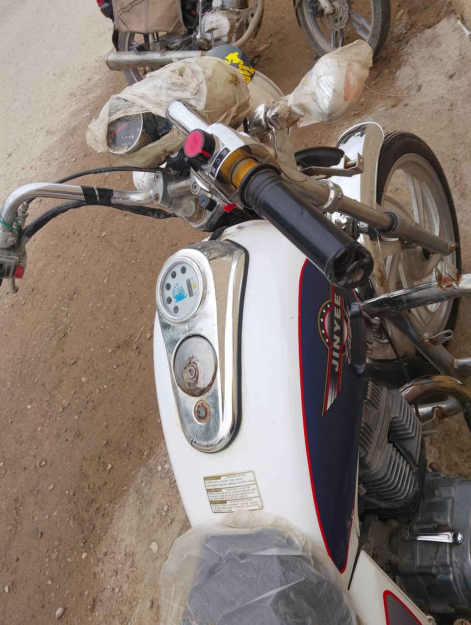 دراجه جني دبل ابلك موديل 2010 معمره جديد  السعر375 لاستفسار الاتصال ***********
