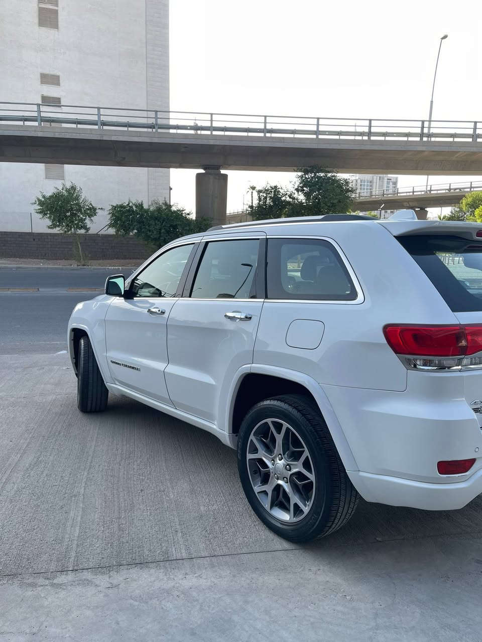 السلام عليكم للبيع او المراوس مع جيب اوفر لاند او سمت رزيف موديل 2024,2025 للعلم سيارتي موديل ٢٠٢٠ السعر 310$
للأستسفار
***********
