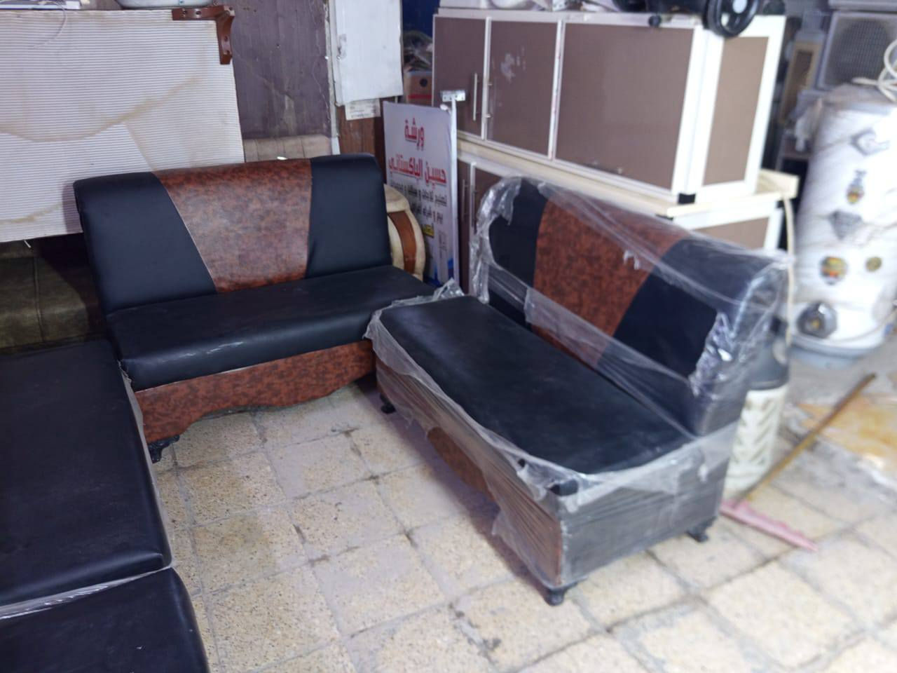 تخم 8 مقاعد 4 كرويتات جلد اخو الجديد نظيف جدا المكان حي الجهاد الرفاق بغداد ***********
